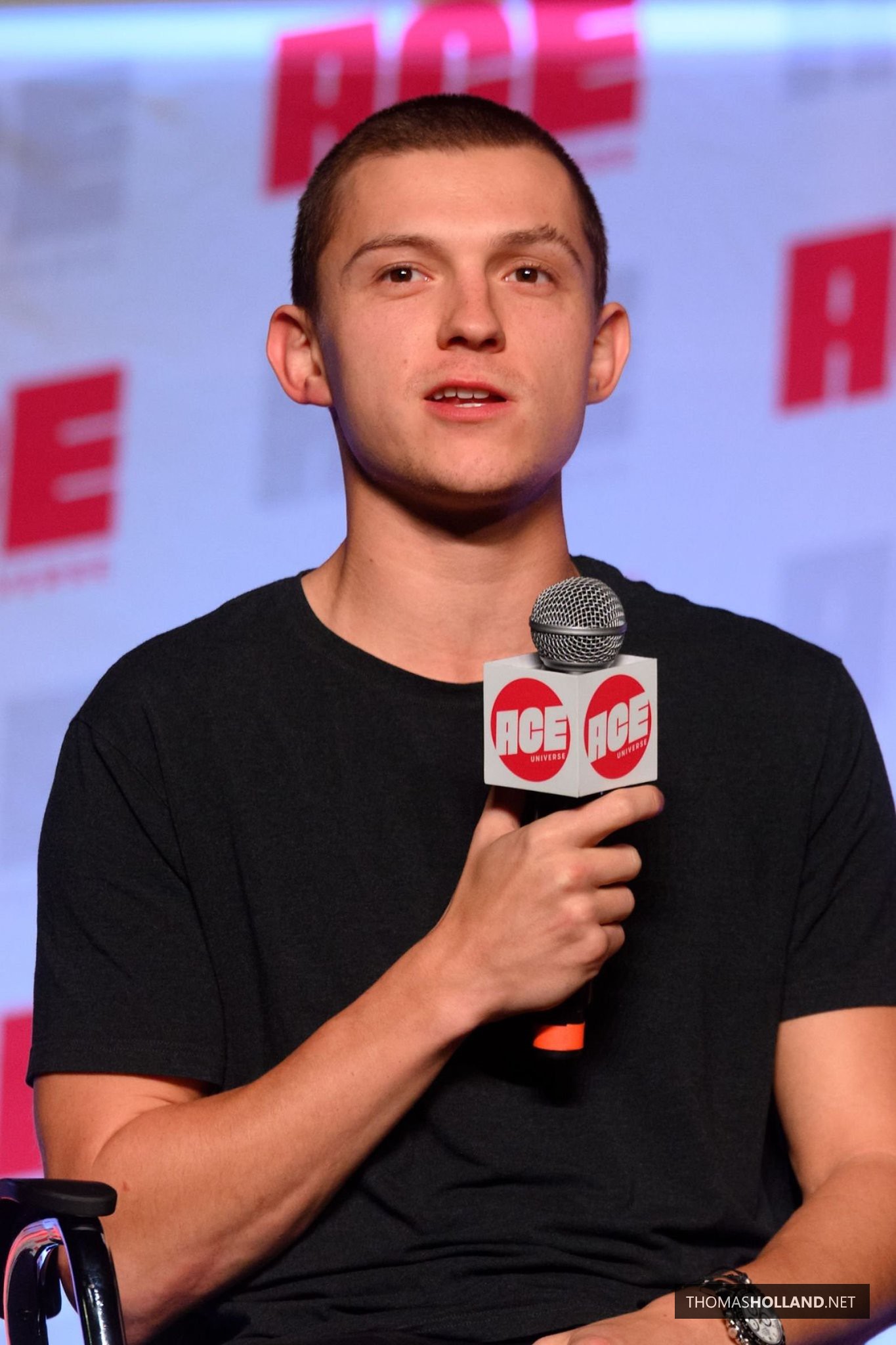 OCTOBER 12TH 2019 ACE Midwest Comic Con Day 2 026 Tom Holland